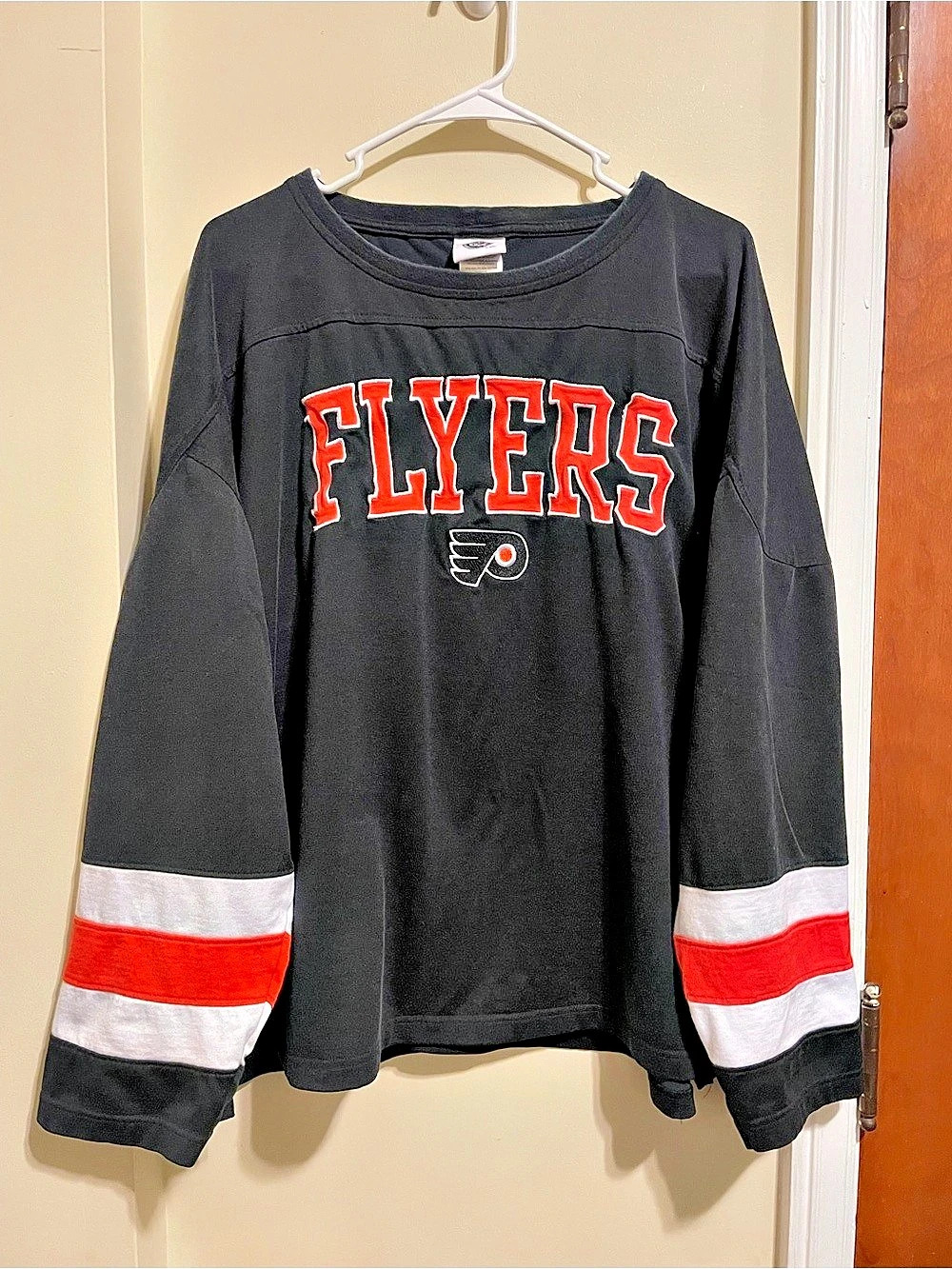 Vintage NHL Flyers Black & Orange XXL Jersey